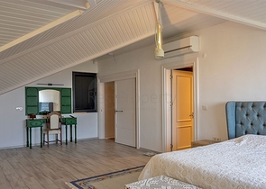 Fully Furnished 4+1 Villa in Alanya with Private Garden & Pool – 250 m²