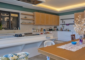 4+1 villa for sale in Alanya by the sea | Finished house with furniture