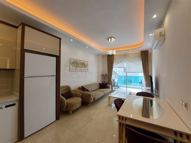 One-bedroom apartment 300 m from the sea