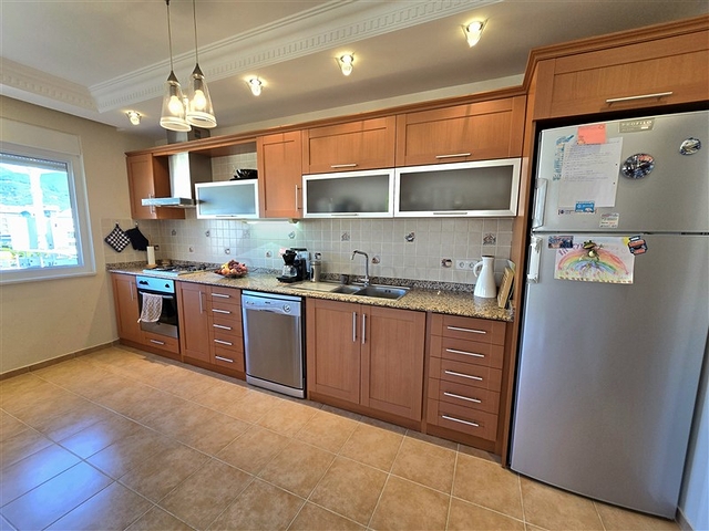 Spacious 2+1 Apartment in Oba, Alanya | 120 m², 600 m to the Sea