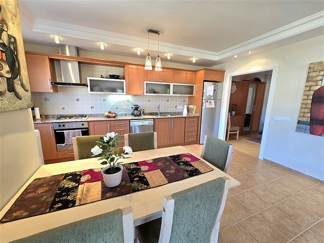 Spacious 2+1 Apartment in Oba, Alanya | 120 m², 600 m to the Sea