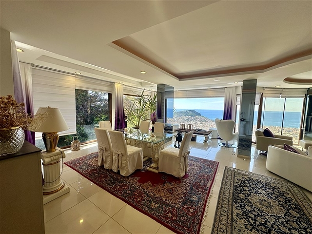 Elegant 3-Bedroom Sea-View Villa in Alanya | 251 m² on 503 m² Plot