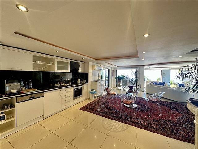 Elegant 3-Bedroom Sea-View Villa in Alanya | 251 m² on 503 m² Plot