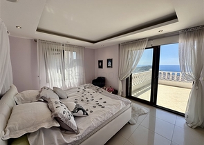 Elegant 3-Bedroom Sea-View Villa in Alanya | 251 m² on 503 m² Plot