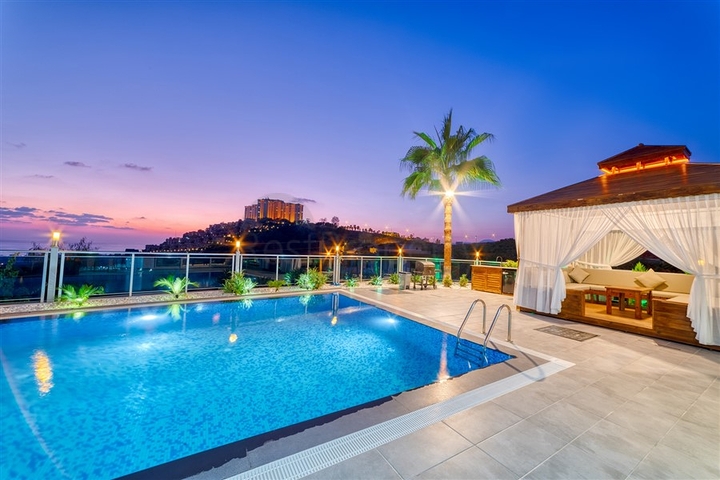 A spacious villa with sea views and a full range of amenities is the perfect combination of luxury and comfort.