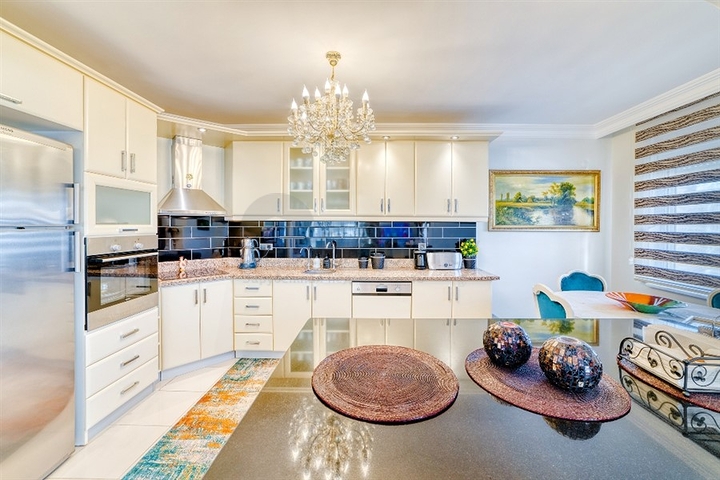 Furnished 3+1 Apartment in Mahmutlar, Alanya | 170 m² with Facilities