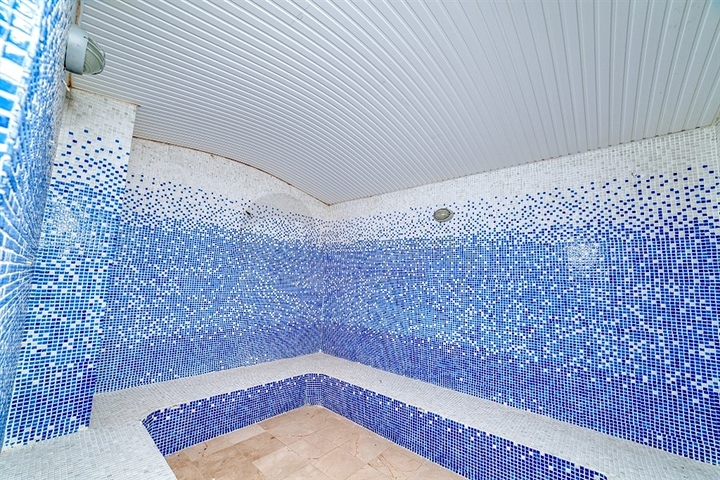 Furnished 3+1 Apartment in Mahmutlar, Alanya | 170 m² with Facilities