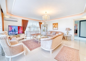 Furnished 3+1 Apartment in Mahmutlar, Alanya | 170 m² with Facilities