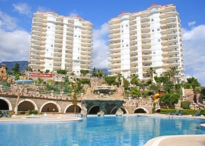 Furnished 3+1 Apartment in Mahmutlar, Alanya | 170 m² with Facilities