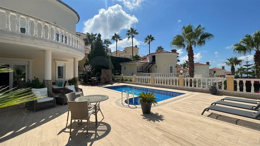 Furnished villa with sea view in the picturesque area of Kargicak