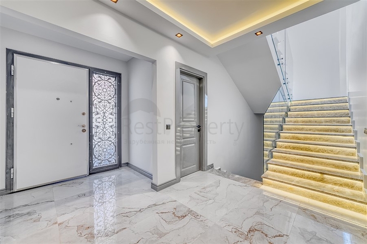 Modern luxury villa in the center of Cikcilli with panoramic sea views