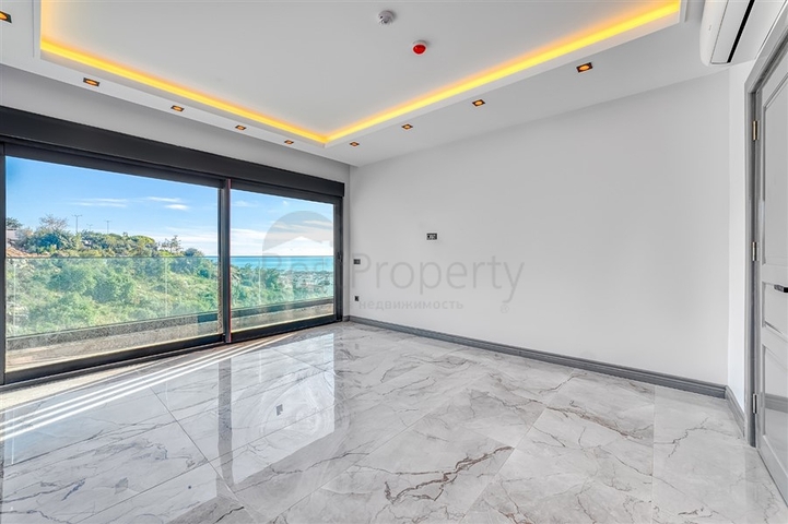 Modern luxury villa in the center of Cikcilli with panoramic sea views