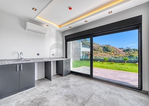 Modern luxury villa in the center of Cikcilli with panoramic sea views