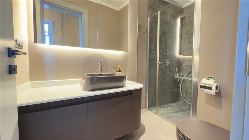 Luxury 2+1 Apartment in Kargicak | 105 m², First Line to the Sea