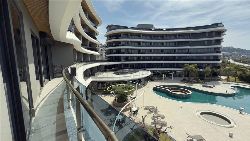 Luxury 2+1 Apartment in Kargicak | 105 m², First Line to the Sea