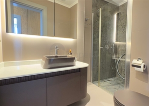 Luxury 2+1 Apartment in Kargicak | 105 m², First Line to the Sea