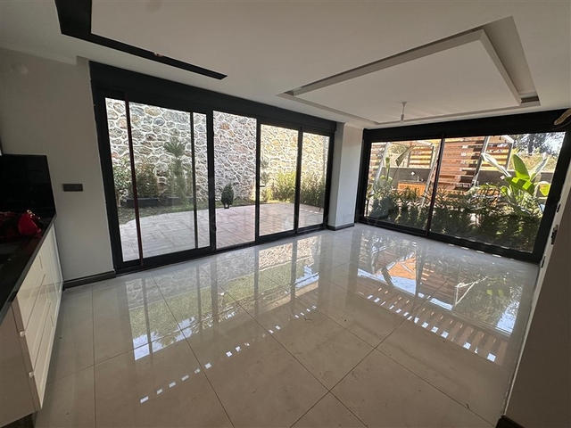 Modern 2+1 apartment in a comfortable complex with hotel infrastructure