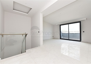 Penthouse with sea view in the heart of Alanya 