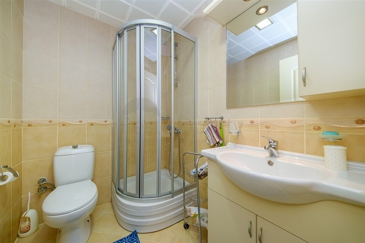 2+1 apartment in the Mahmutlar area within walking distance to the sea