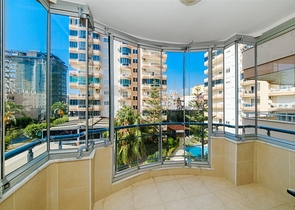 2+1 apartment in the Mahmutlar area within walking distance to the sea