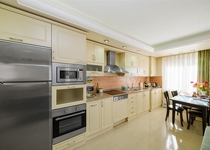 2+1 apartment in the Mahmutlar area within walking distance to the sea