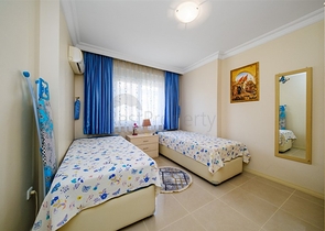 2+1 apartment in the Mahmutlar area within walking distance to the sea