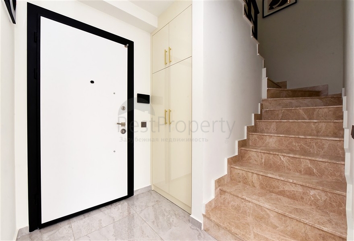 Luxury 3+1 penthouse in a prestigious area of Alanya with sea view