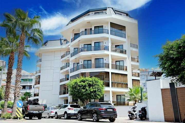 Luxury 3+1 penthouse in a prestigious area of Alanya with sea view