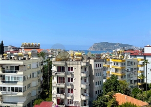Luxury 3+1 penthouse in a prestigious area of Alanya with sea view