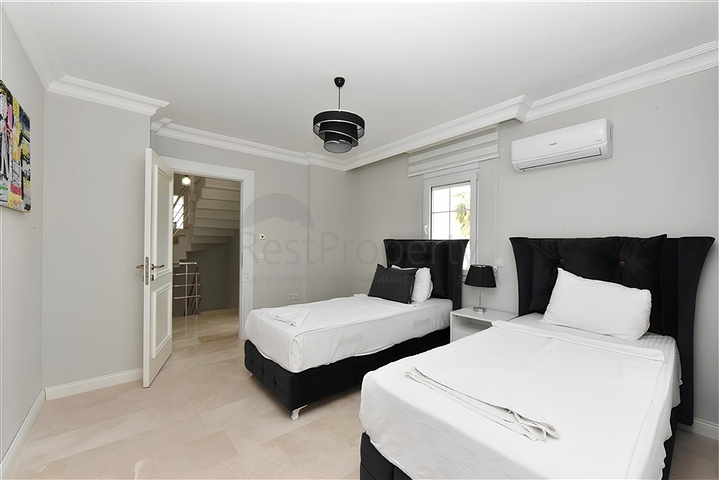 Luxury 4+1 Villa Near Incekum Beach | 290 m² Sea-View Residence