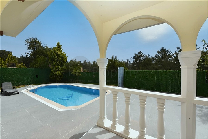Luxury 4+1 Villa Near Incekum Beach | 290 m² Sea-View Residence