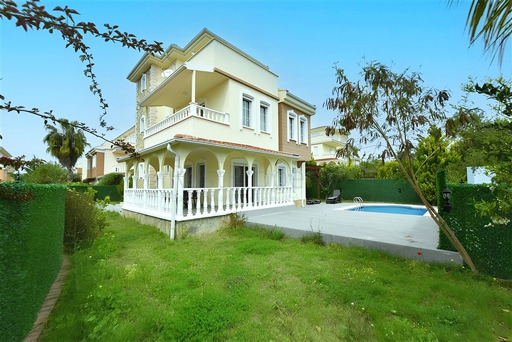 Luxury 4+1 Villa Near Incekum Beach | 290 m² Sea-View Residence