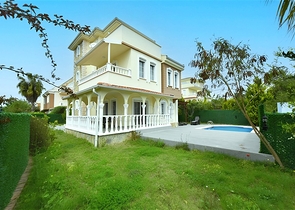 Luxury 4+1 Villa Near Incekum Beach | 290 m² Sea-View Residence
