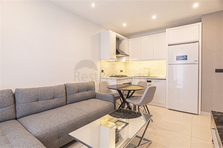 Modern 1+1 Apartment in Cleopatra, Alanya | 47 m² Near the Beach