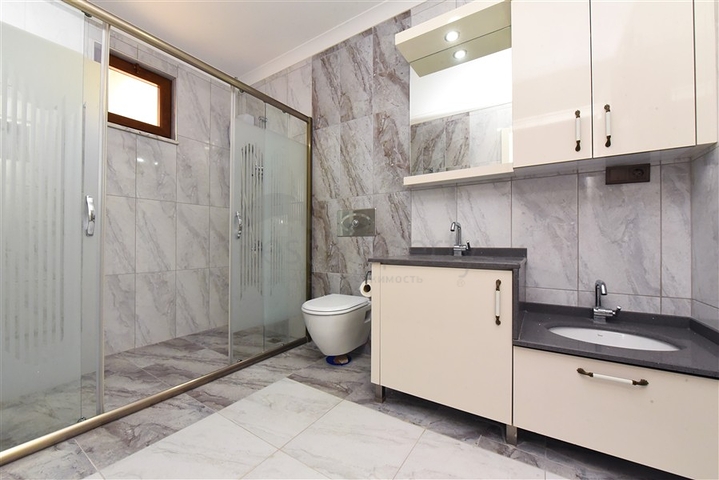 Spacious 11+2 villa with private plot and panoramic sea views