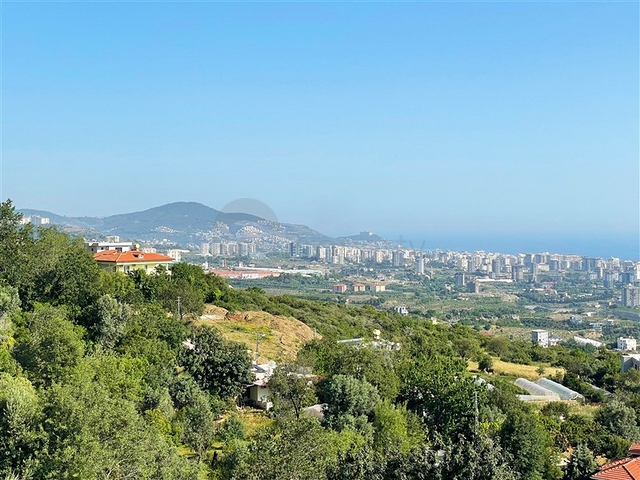 Spacious 11+2 villa with private plot and panoramic sea views