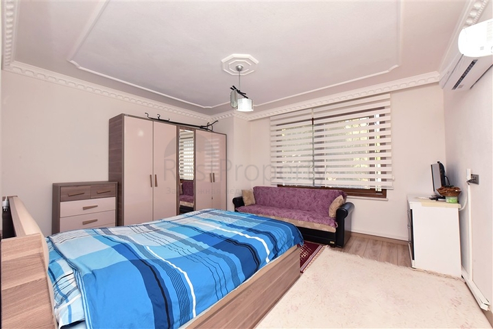 Spacious 11+2 villa with private plot and panoramic sea views