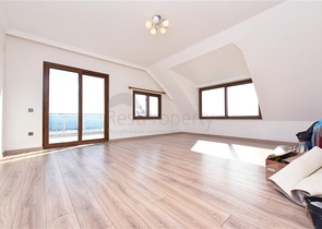 Spacious 11+2 villa with private plot and panoramic sea views