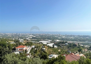 Spacious 11+2 villa with private plot and panoramic sea views