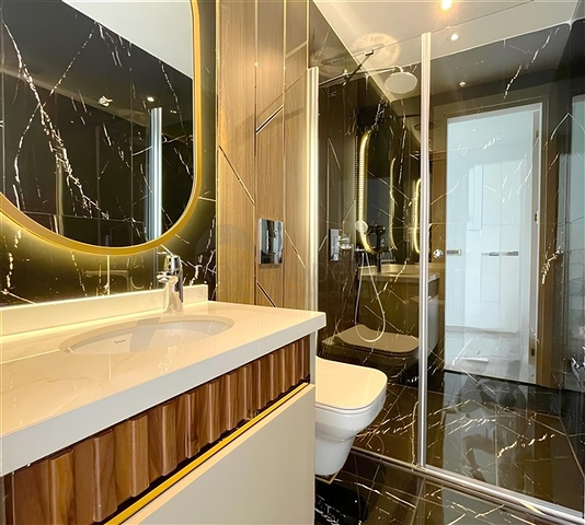 Modern 2+1 Penthouse for Rent in Central Alanya | 150 m to Beach