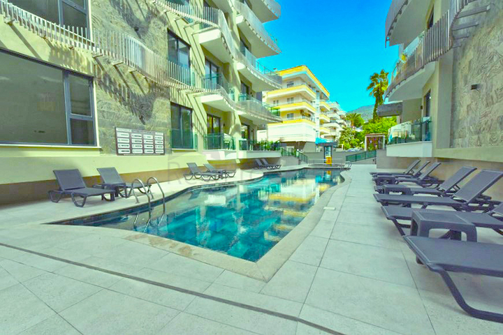 Modern 2+1 Penthouse for Rent in Central Alanya | 150 m to Beach