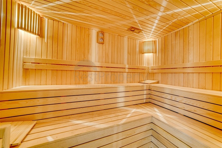 Luxury penthouse with sea view 50 meters from the sea