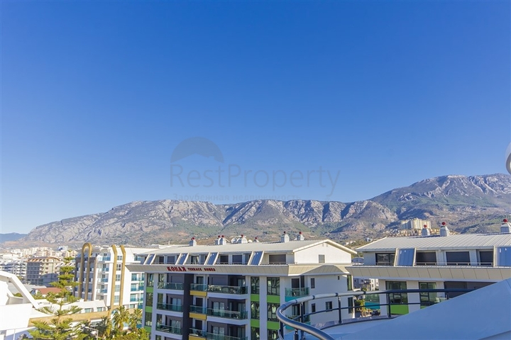 Luxury penthouse with sea view 50 meters from the sea