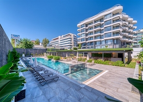 Luxury penthouse with sea view 50 meters from the sea