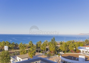 Luxury penthouse with sea view 50 meters from the sea