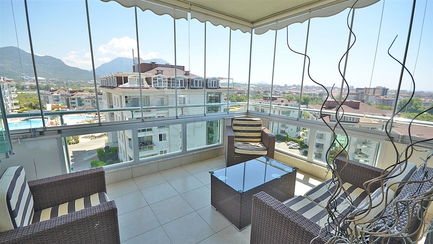 Spacious 4+2 apartment in a complex with luxury infrastructure in Alanya