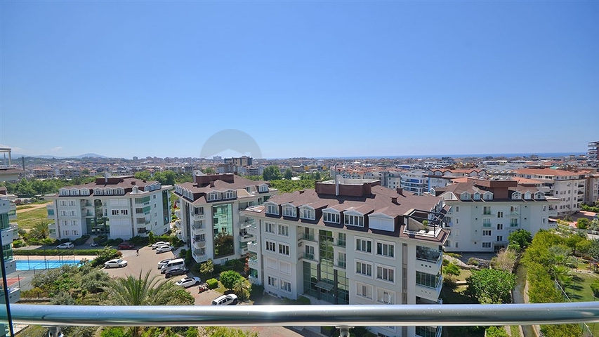Spacious 4+2 apartment in a complex with luxury infrastructure in Alanya