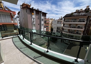 Furnished 2+1 Apartment in Central Alanya | 150 m to Private Beach