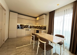 Furnished 2+1 Apartment in Central Alanya | 150 m to Private Beach