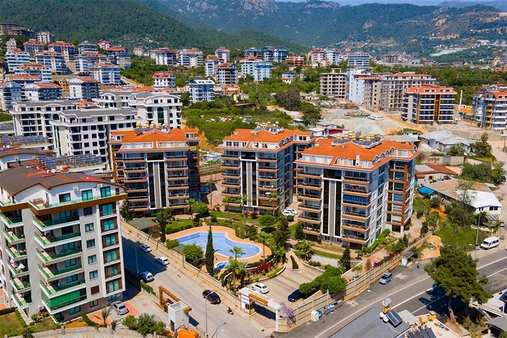 Spacious 4+1 Penthouse in Oba, Alanya | 240 m² with Large Terrace